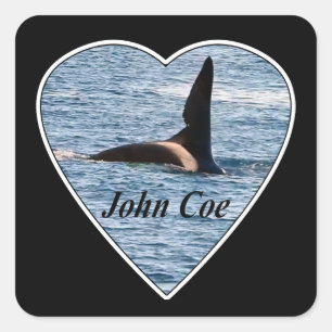 Pegatina Cuadrada Orca asesina de John Coe personalizable