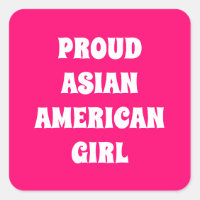 Orgulloso Chica asiático-americano, blanco rosado