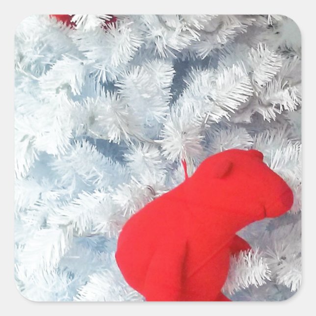 Pegatina Cuadrada Oso de peluche rojo en árbol de Navidad (Anverso)