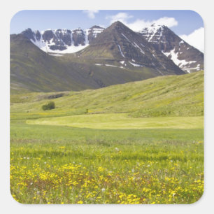 Pegatina Cuadrada Paisaje escénico del valle de Svarfadardalur