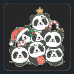 Pegatina Cuadrada Panda Christmas Tree Funny Animal Navidades<br><div class="desc">Los pandas parecen un árbol de Navidad. Con luces de hadas y gorras de Santa,  son perfectos para los Navidades. Todos los amantes del panda están contentos con los animales bonitos para las vacaciones de invierno.</div>