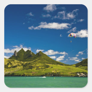 Pegatina Cuadrada Parasailing a la vista de impresionante León