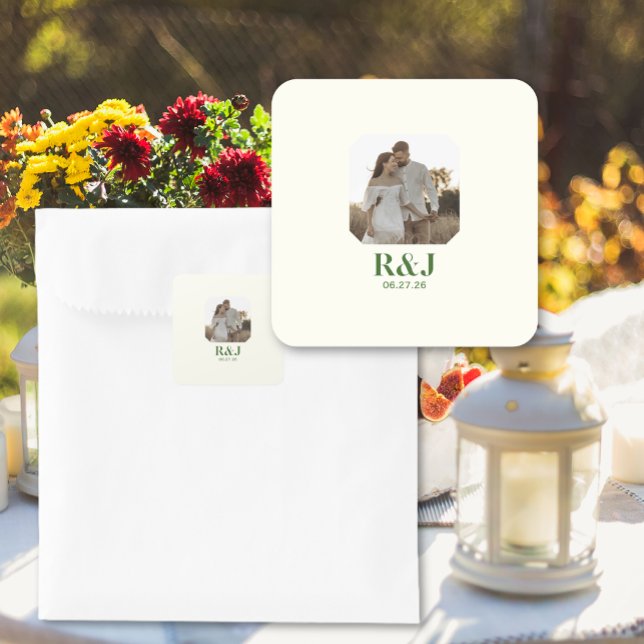Pegatina Cuadrada Pareja boda Añadir foto Monograma verde (Wedding Couple Add Photo Green Monogram Square Sticker)