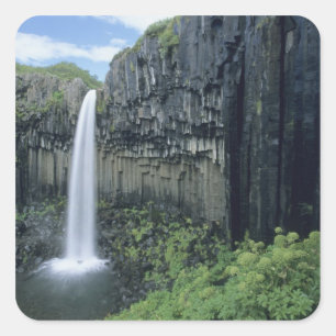 Pegatina Cuadrada Parque Nacional Skaftafell, cascada Svartifoss,