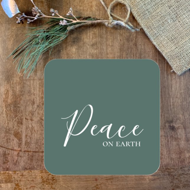 Pegatina Cuadrada Paz en la Tierra | Festividad verde simple y minim (Simple elegant Peace on Earth holiday sticker for envelopes and Christmas packages.  Pine green.)