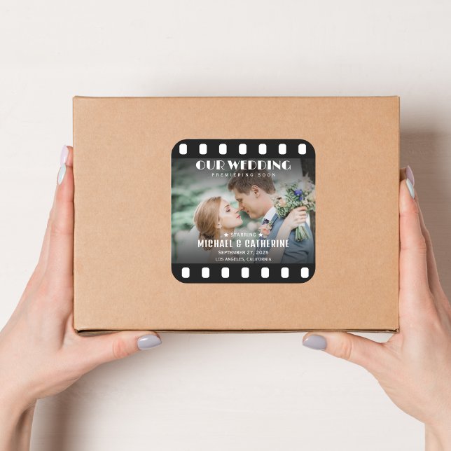 Pegatina Cuadrada Película Poster Película Boda Reel Ahorra La Fecha (Subido por el creador)