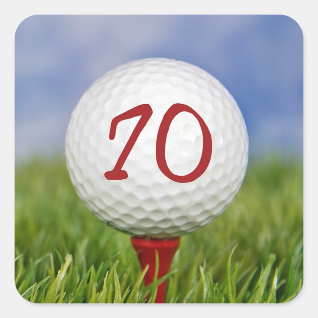 Pegatina Cuadrada pelota de golf en tee rojo cumpleaños 70 (Anverso)