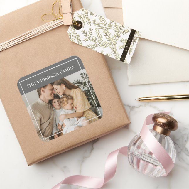 Pegatina Cuadrada Personalized Family Photo | Custom Family Name  (Regalar)