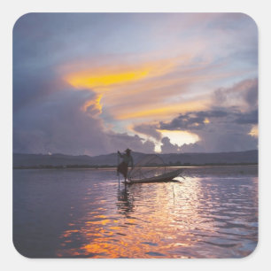 Pegatina Cuadrada Pescador intha pesca con redes