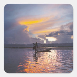 Pegatina Cuadrada Pescador intha pesca con redes