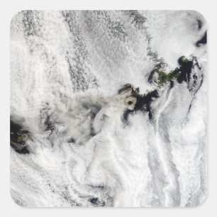 Pegatina Cuadrada Plume del volcán Okmok, Islas Aleutianas