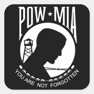 Pegatina Cuadrada Pow MIA: ¡No Te Olvidan!