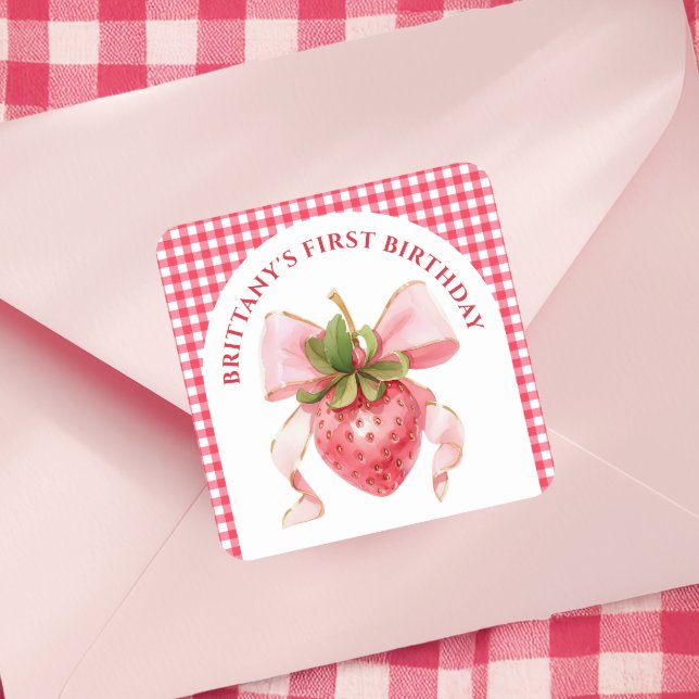 Pegatina Cuadrada Primer cumpleaños de Red Gingham Berry (Subido por el creador)