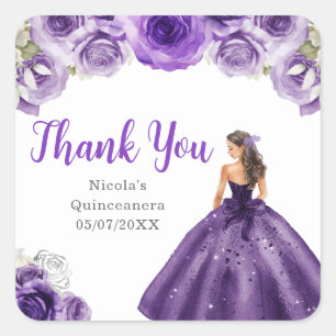 Pegatina Cuadrada Princesa floral en vestido morado oscuro Quinceañe