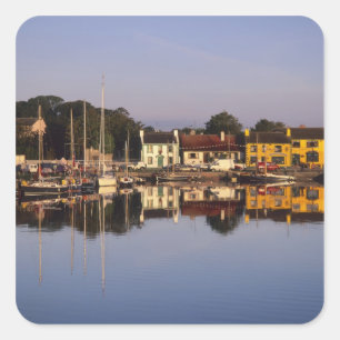 Pegatina Cuadrada Pueblo y puerto, Kinvarra, condado de Galway,