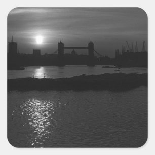 Pegatina Cuadrada Puente London Sunset Tower 1970