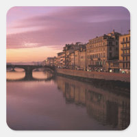 Puentes sobre el río Arno al atardecer,