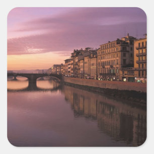 Pegatina Cuadrada Puentes sobre el río Arno al atardecer,