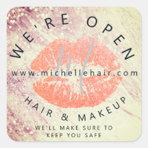 purpurina de cabello y maquillaje en el negocio