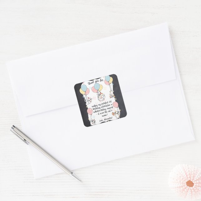 Pegatina Cuadrada Purr-fectamente One: Tema del gato Primer cumpleañ (Sobre)