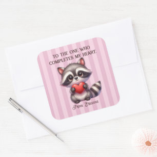 Pegatina Cuadrada Raccoon lindo sosteniendo un corazón
