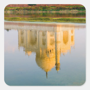 Pegatina Cuadrada Reflejo del famoso templo Taj Mahal en