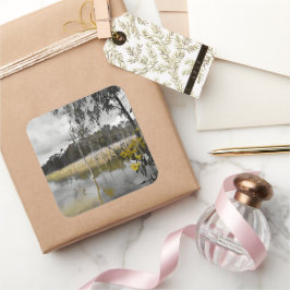 Pegatina Cuadrada Reflexiones bajo los cielos grises