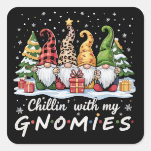 Pegatina Cuadrada Relajándome con mi amigo familiar de Navidad Gnomi
