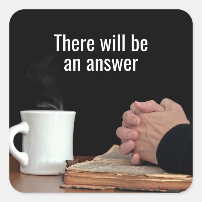 Pegatina Cuadrada Rezando Las Manos En La Vieja Biblia (Anverso)