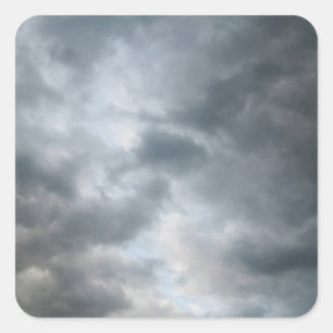 Pegatina Cuadrada Rompiendo nubes de tormenta