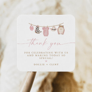 Pegatina Cuadrada Ropa de bebé rosa Little Cowgirl Baby Shower