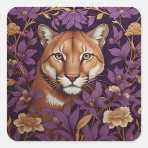 Pegatina Cuadrada Rostro de Puma Entre Follaje y Flores de Color Púr