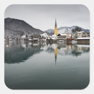 Pegatina Cuadrada Rottach-Egern en Tegernsee, Baviera en invierno