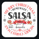 Pegatina Cuadrada Salsa Homemade Merry Christmas Name Jar lid<br><div class="desc">Un pegatina cuadrado casero de Salsa con el nombre "Feliz Navidad",  año y diseño de verduras. Se puede usar para tus regalos caseros de salsa,  tu pequeña empresa,  eventos,  sin fines de lucro,  etc. para marketing promocional,  regalos de agradecimiento al cliente,  etc. ¡Diviértete!</div>