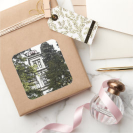 Pegatina Cuadrada Santuario entre los árboles