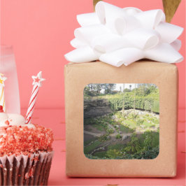 Pegatina Cuadrada Santuario oculto Umpherston Sinkhole