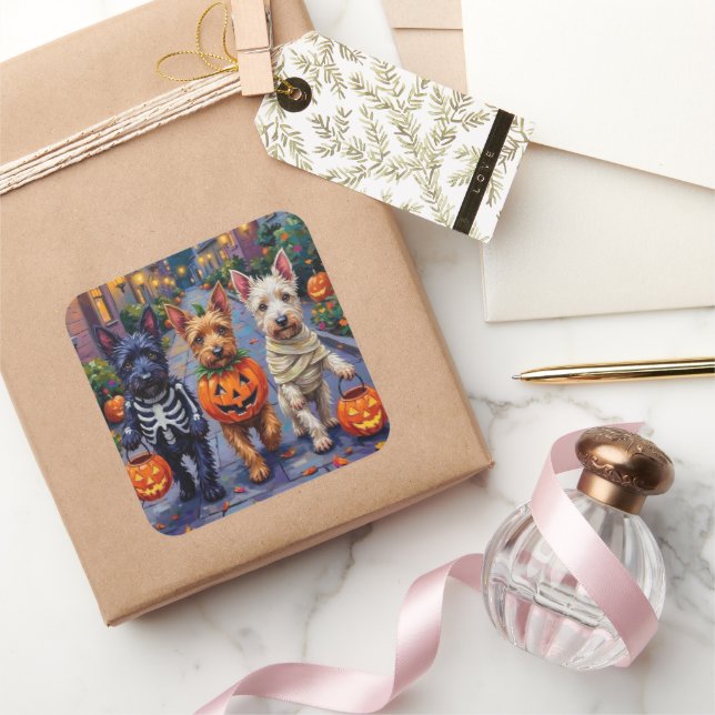 Pegatina Cuadrada Scottish Terrier Dogs in Halloween Costumes (Regalar)
