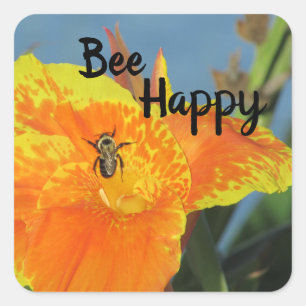 Pegatina Cuadrada Sé Feliz Bonito. Foto Canna Lily Bee Pun