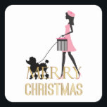 Pegatina Cuadrada Señora de la Vintage caminando caniche negro Feliz<br><div class="desc">Señora de la Vintage,  todas vestidas de rosa caminando un lindo caniche negro con un saludo de Feliz Navidad</div>
