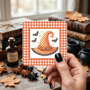 Pegatina Cuadrada Sombrero de Bruja de Halloween de Gingham Naranja 