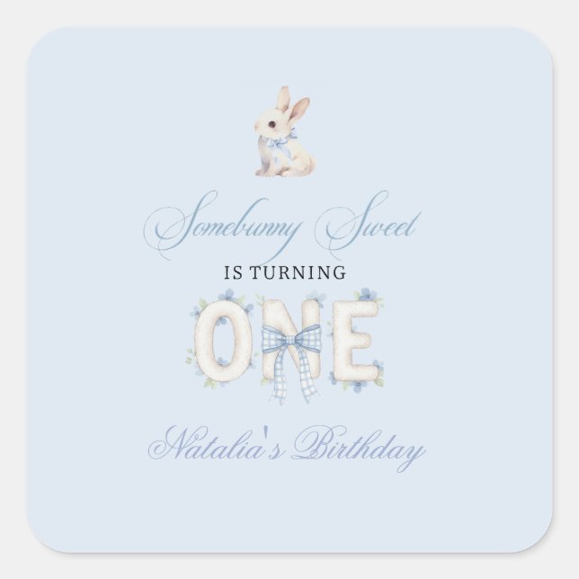 Pegatina Cuadrada Somebunny Sweet 1st Birthday Spring Floral Invitat (Anverso)
