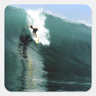 Pegatina Cuadrada Surfing de gran onda verde extrema