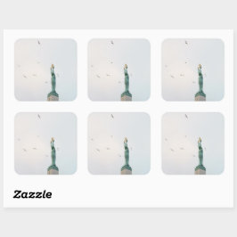 Pegatina Cuadrada The Freedom Monument in Riga, Latvia