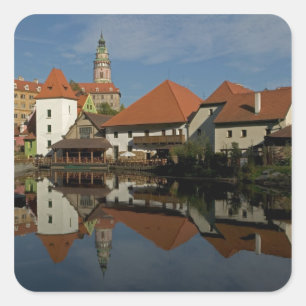 Pegatina Cuadrada Torre del castillo, río Vltava, Cesky Krumlov,