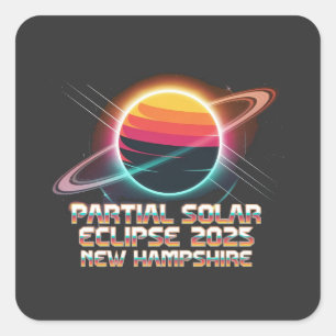 Pegatina Cuadrada Tres en un retro de New Hampshire 2025