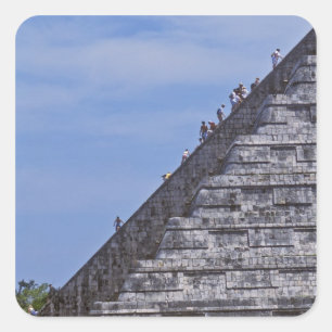 Pegatina Cuadrada Turistas subiendo escaleras en ruinas de El