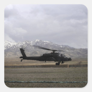 Pegatina Cuadrada Un Apache AH-64A despegando