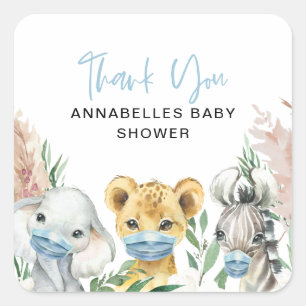 Pegatina Cuadrada Un bebé conduce una máscara de protección animal