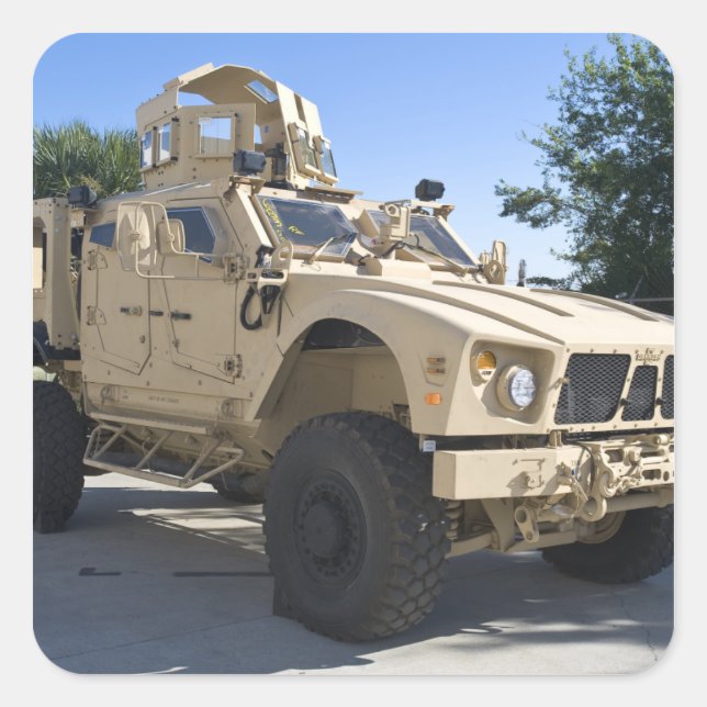 Pegatina Cuadrada Un Oshkosh M-ATV (Anverso)