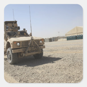 Pegatina Cuadrada Un Oshkosh M-ATV 2
